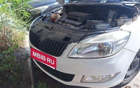 Skoda Fabia II, 2010 год, 410 000 рублей, 3 фотография