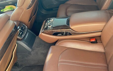 Audi A8, 2013 год, 1 350 000 рублей, 6 фотография