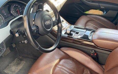Audi A8, 2013 год, 1 350 000 рублей, 26 фотография