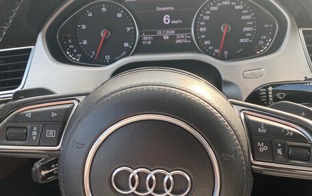 Audi A8, 2013 год, 1 350 000 рублей, 32 фотография