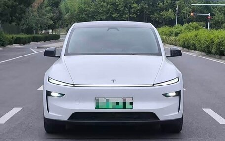 Tesla Model Y I, 2025 год, 6 735 000 рублей, 1 фотография