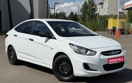 Hyundai Solaris II рестайлинг, 2014 год, 690 000 рублей, 1 фотография
