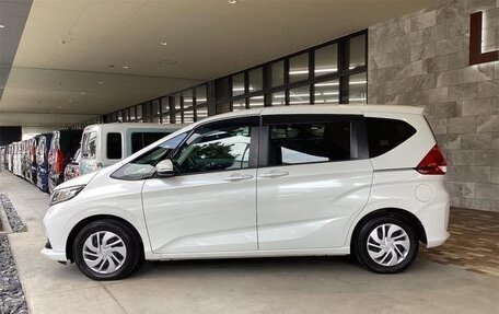 Honda Freed II, 2022 год, 1 370 000 рублей, 7 фотография