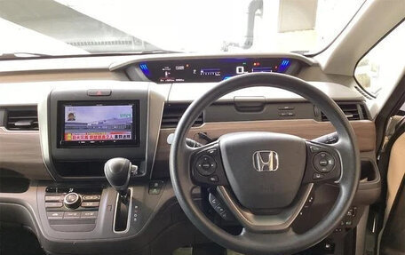 Honda Freed II, 2022 год, 1 370 000 рублей, 12 фотография