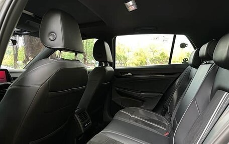 Volkswagen Golf VIII, 2022 год, 1 980 000 рублей, 9 фотография
