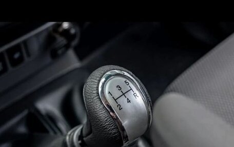 Toyota Hilux VII, 2013 год, 2 000 000 рублей, 14 фотография