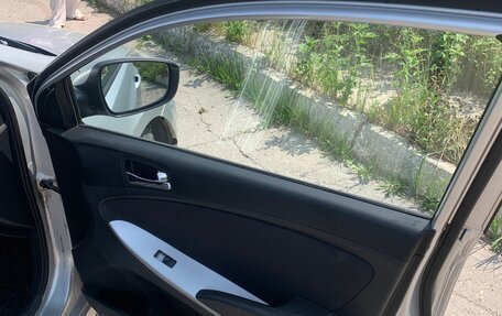 Hyundai Solaris II рестайлинг, 2011 год, 650 000 рублей, 9 фотография