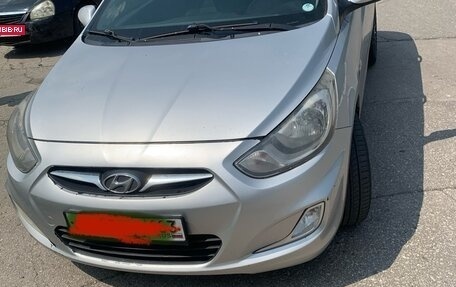 Hyundai Solaris II рестайлинг, 2011 год, 650 000 рублей, 3 фотография