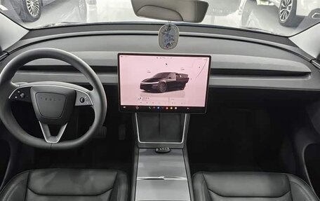 Tesla Model Y I, 2025 год, 6 985 000 рублей, 9 фотография