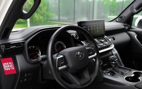 Toyota Land Cruiser, 2023 год, 12 600 000 рублей, 24 фотография