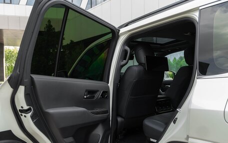 Toyota Land Cruiser, 2023 год, 12 600 000 рублей, 31 фотография