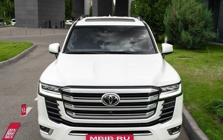 Toyota Land Cruiser, 2023 год, 12 600 000 рублей, 10 фотография