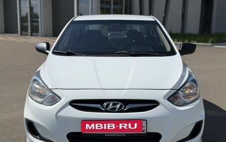 Hyundai Solaris II рестайлинг, 2014 год, 690 000 рублей, 2 фотография