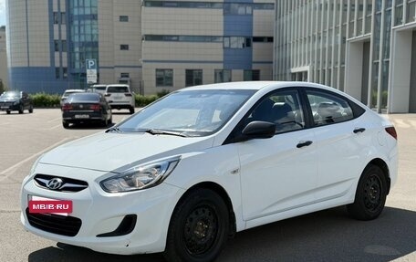 Hyundai Solaris II рестайлинг, 2014 год, 690 000 рублей, 3 фотография