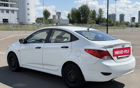 Hyundai Solaris II рестайлинг, 2014 год, 690 000 рублей, 4 фотография