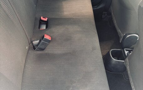 Toyota Vitz, 2019 год, 1 000 000 рублей, 14 фотография