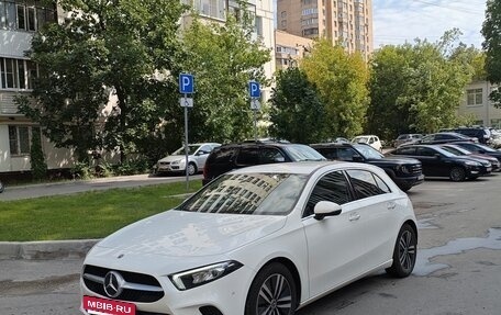 Mercedes-Benz A-Класс, 2022 год, 3 450 000 рублей, 3 фотография