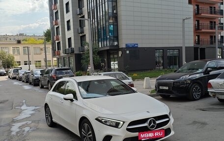 Mercedes-Benz A-Класс, 2022 год, 3 450 000 рублей, 2 фотография