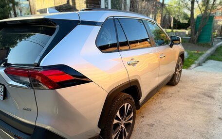 Toyota RAV4, 2020 год, 2 900 000 рублей, 3 фотография