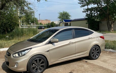 Hyundai Solaris II рестайлинг, 2011 год, 760 000 рублей, 4 фотография