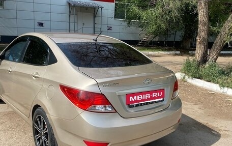 Hyundai Solaris II рестайлинг, 2011 год, 760 000 рублей, 3 фотография
