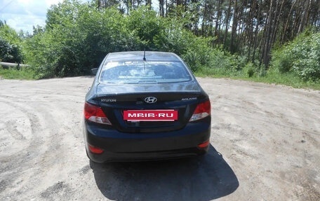 Hyundai Solaris II рестайлинг, 2014 год, 950 000 рублей, 5 фотография