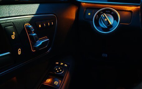 Mercedes-Benz E-Класс, 2013 год, 2 600 000 рублей, 17 фотография