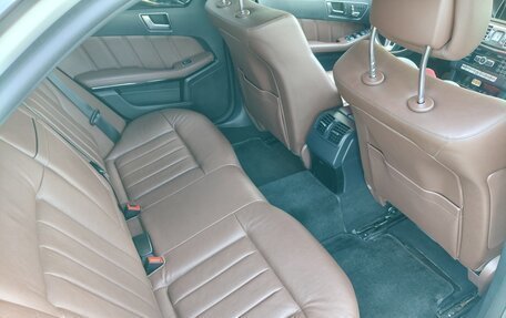 Mercedes-Benz E-Класс, 2013 год, 2 600 000 рублей, 35 фотография