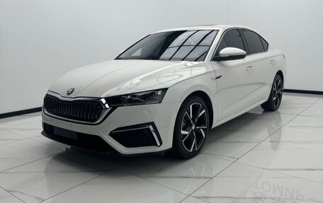 Skoda Octavia IV, 2022 год, 2 250 000 рублей, 3 фотография