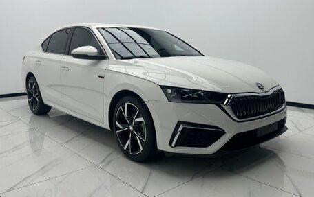 Skoda Octavia IV, 2022 год, 2 250 000 рублей, 2 фотография