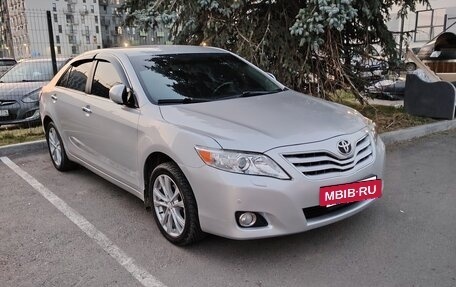 Toyota Camry, 2011 год, 1 370 000 рублей, 2 фотография