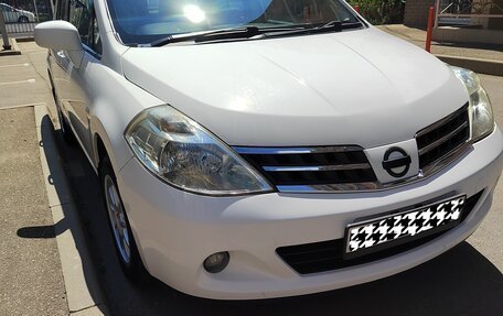 Nissan Tiida, 2011 год, 950 000 рублей, 2 фотография