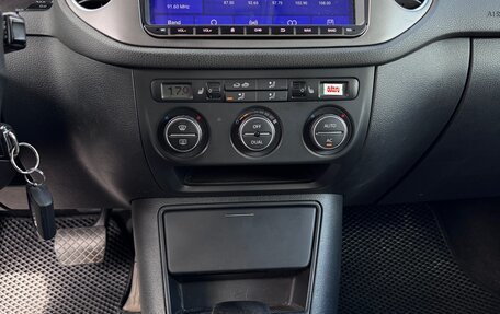 Volkswagen Tiguan I, 2009 год, 950 000 рублей, 16 фотография
