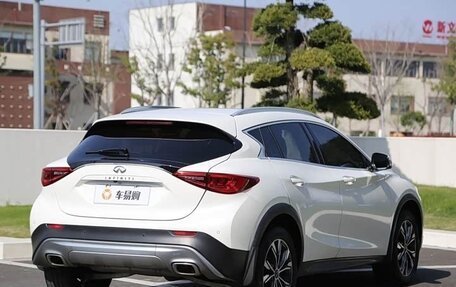 Infiniti QX30, 2018 год, 1 565 000 рублей, 7 фотография