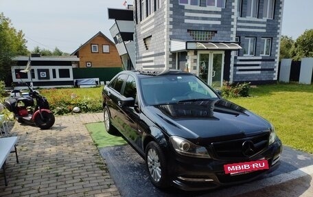 Mercedes-Benz C-Класс, 2011 год, 1 050 000 рублей, 3 фотография