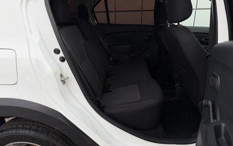 Renault Logan II, 2020 год, 947 000 рублей, 14 фотография