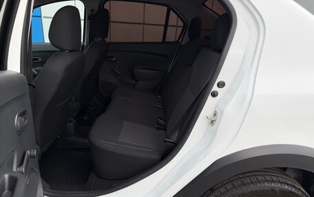 Renault Logan II, 2020 год, 947 000 рублей, 15 фотография