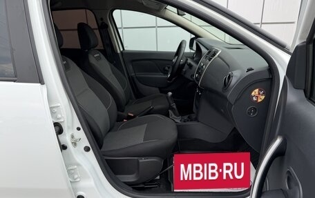 Renault Logan II, 2020 год, 947 000 рублей, 13 фотография