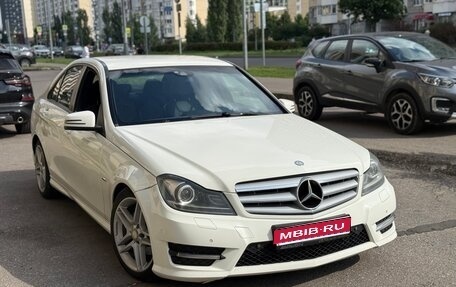 Mercedes-Benz C-Класс, 2012 год, 1 200 000 рублей, 1 фотография