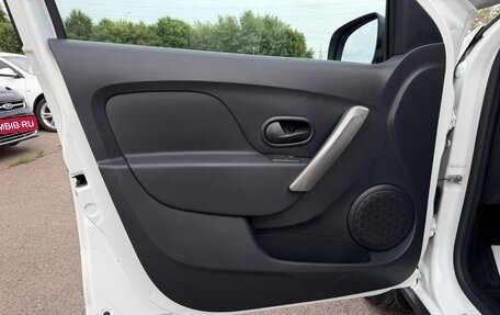 Renault Logan II, 2020 год, 947 000 рублей, 16 фотография