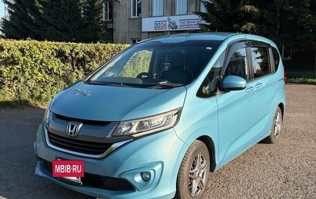 Honda Freed II, 2017 год, 1 600 000 рублей, 2 фотография
