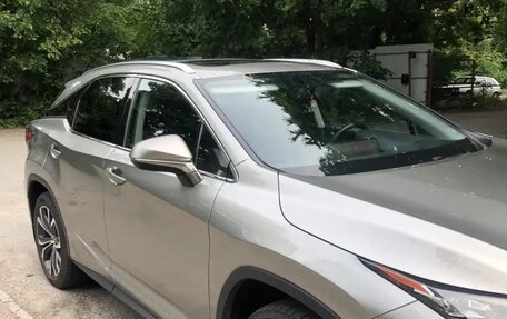 Lexus RX IV рестайлинг, 2019 год, 4 700 000 рублей, 7 фотография