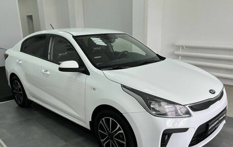 KIA Rio IV, 2018 год, 1 249 000 рублей, 3 фотография