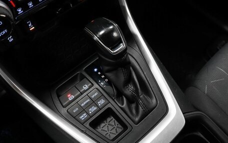 Toyota RAV4, 2019 год, 2 799 000 рублей, 10 фотография