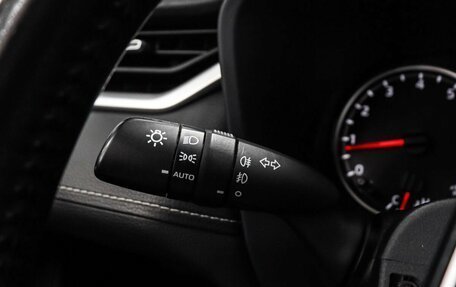 Toyota RAV4, 2019 год, 2 799 000 рублей, 13 фотография