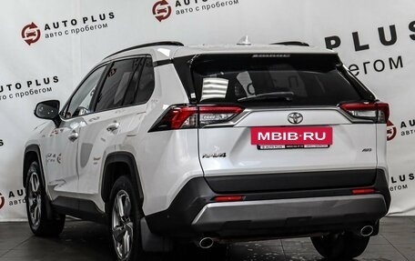 Toyota RAV4, 2019 год, 2 799 000 рублей, 2 фотография