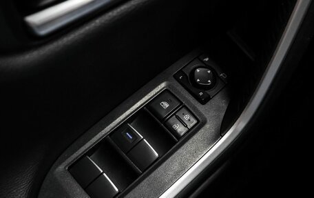 Toyota RAV4, 2019 год, 2 799 000 рублей, 18 фотография