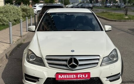Mercedes-Benz C-Класс, 2012 год, 1 200 000 рублей, 2 фотография