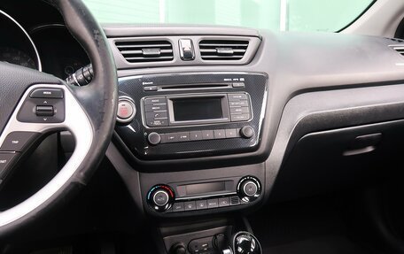 KIA Rio III рестайлинг, 2015 год, 895 000 рублей, 18 фотография