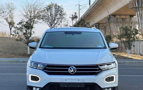 Volkswagen T-Roc I, 2022 год, 1 815 000 рублей, 3 фотография